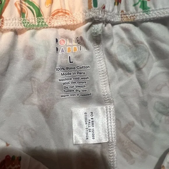 Roller Rabbit Gingerbread Party Long Sleeve Pajama Set Christmas 2024 NWOT - Picture 4 of 6